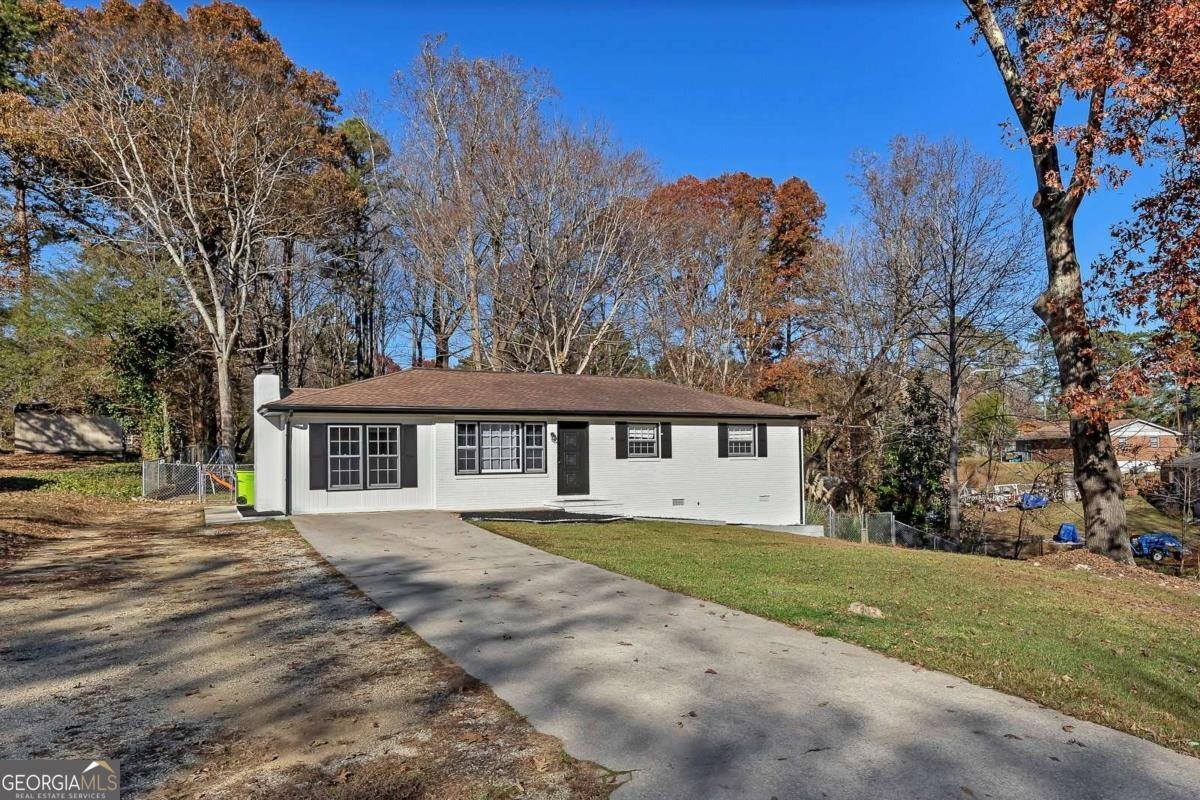 4385 Donegal Circle Lithia Springs - 2