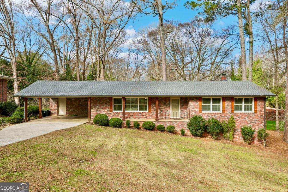 1505 Robinhood Trail Gainesville - main photo