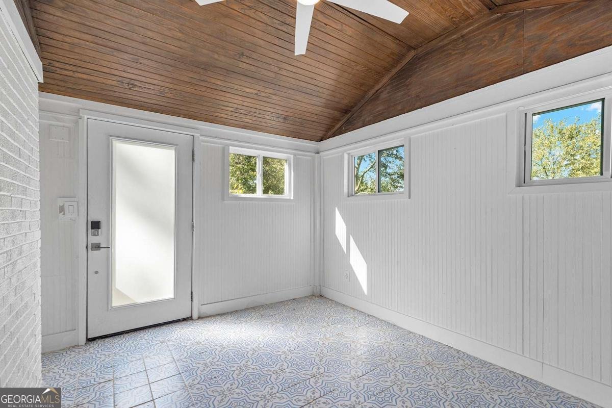 2011 Lexington East Point - 4