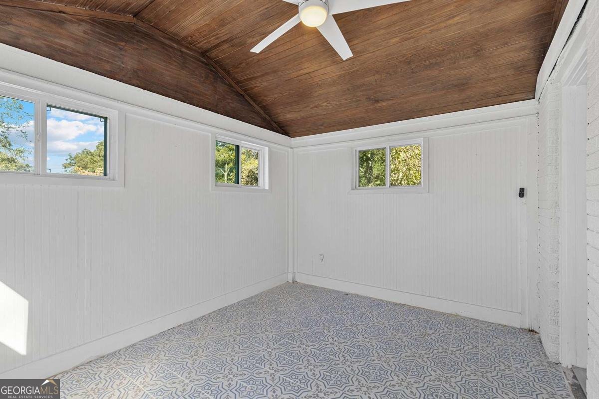 2011 Lexington East Point - 5