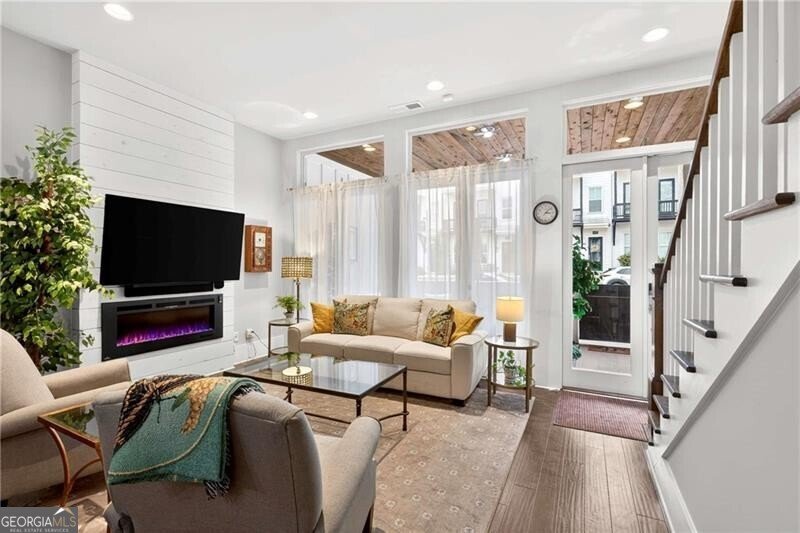 208 Sessions Street Woodstock - 11