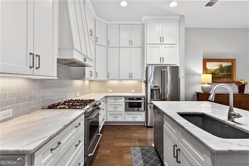 208 Sessions Street Woodstock - 17