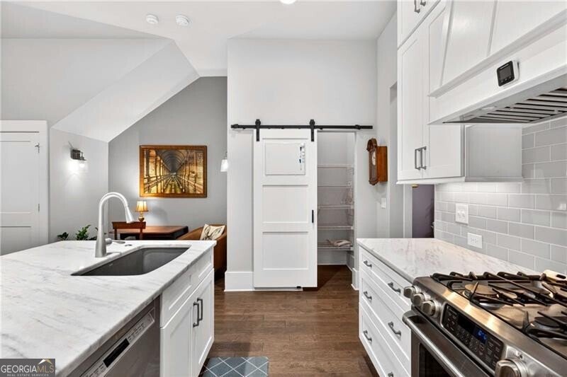 208 Sessions Street Woodstock - 18