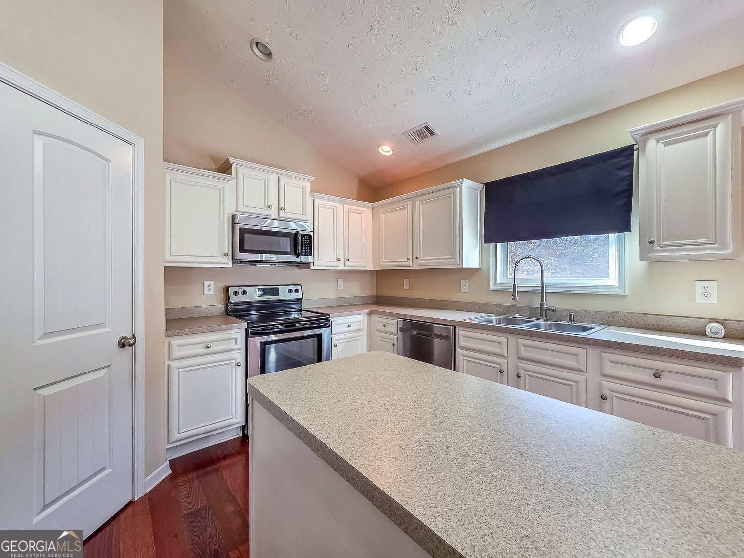 123 Willow Springs Drive Dallas - 14