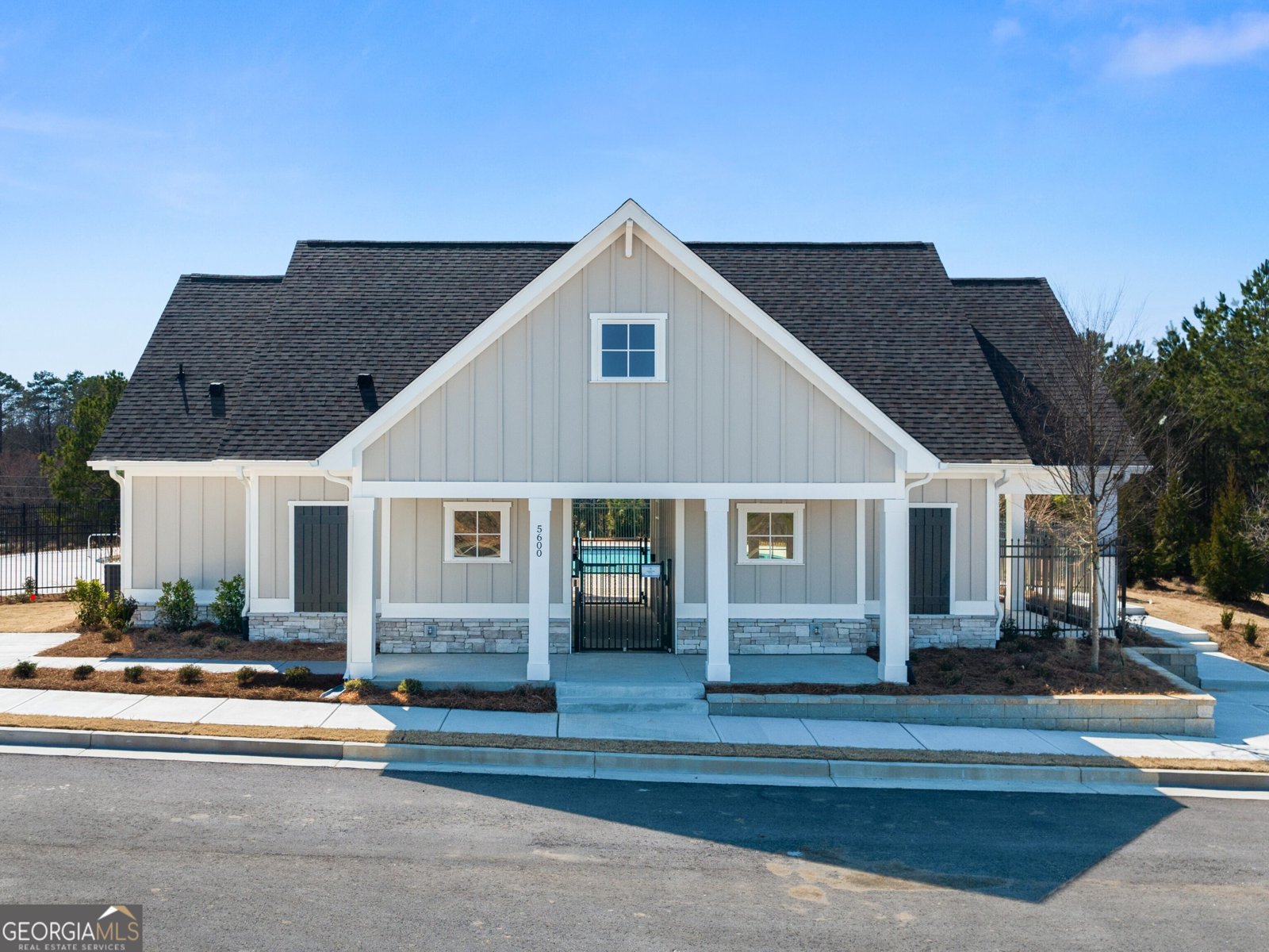 8202 Elkhorn Drive Fairburn - 38