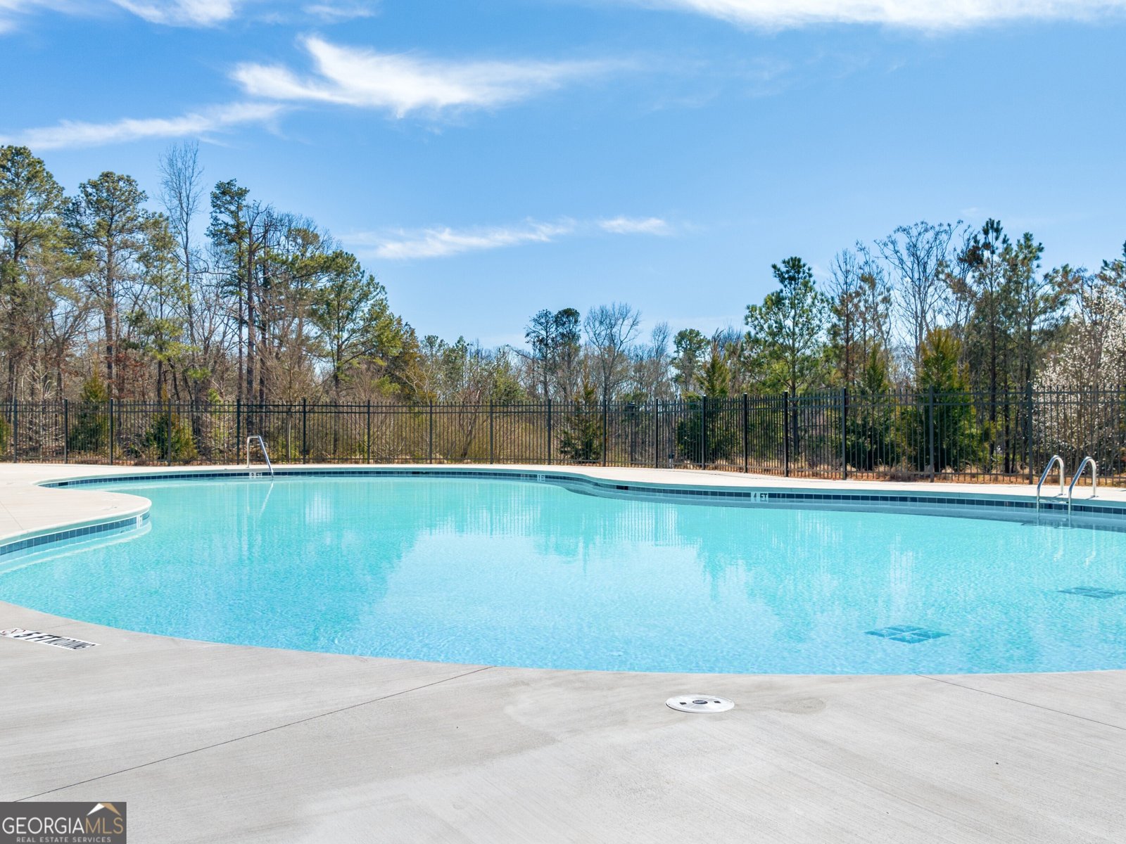 8202 Elkhorn Drive Fairburn - 45