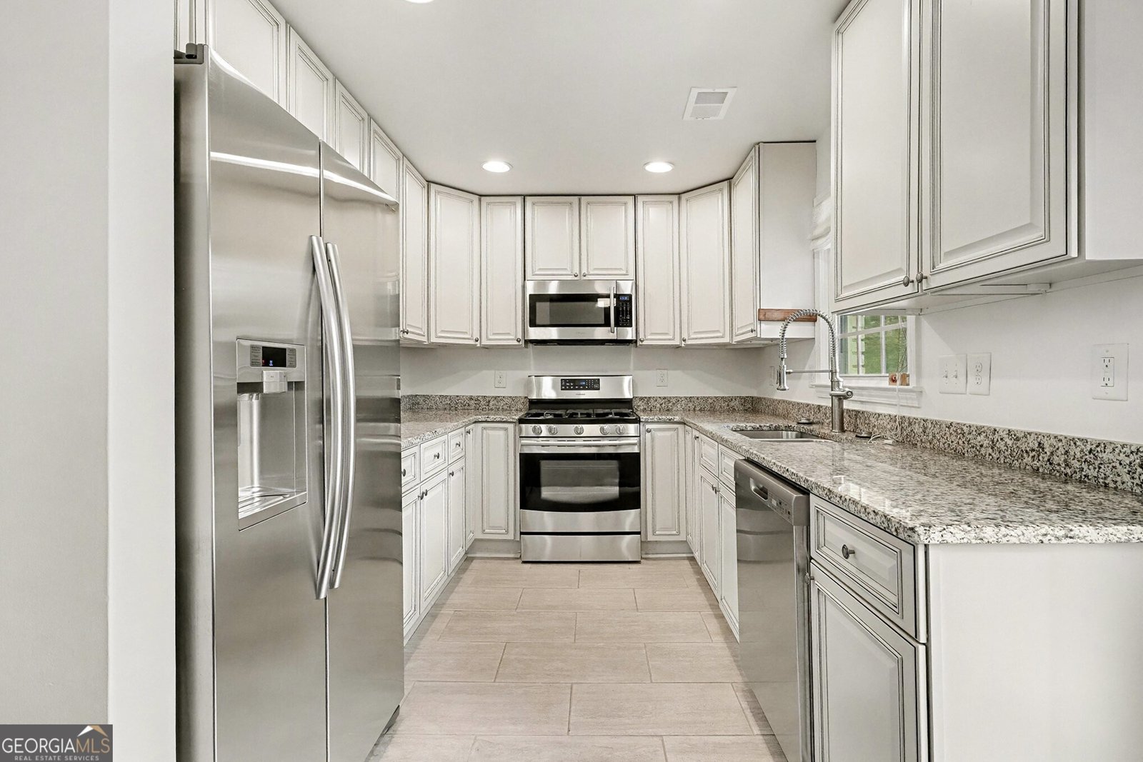 3053 Hollywood Drive Decatur - 3