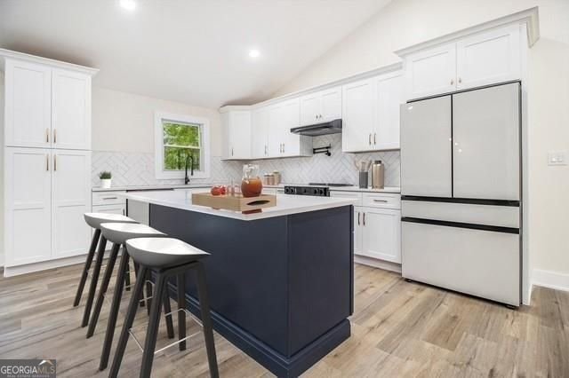 3185 Hammarskjold Drive East Point - 2