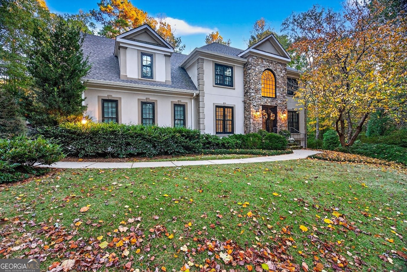 102 Woodchase Dr LaGrange - main photo