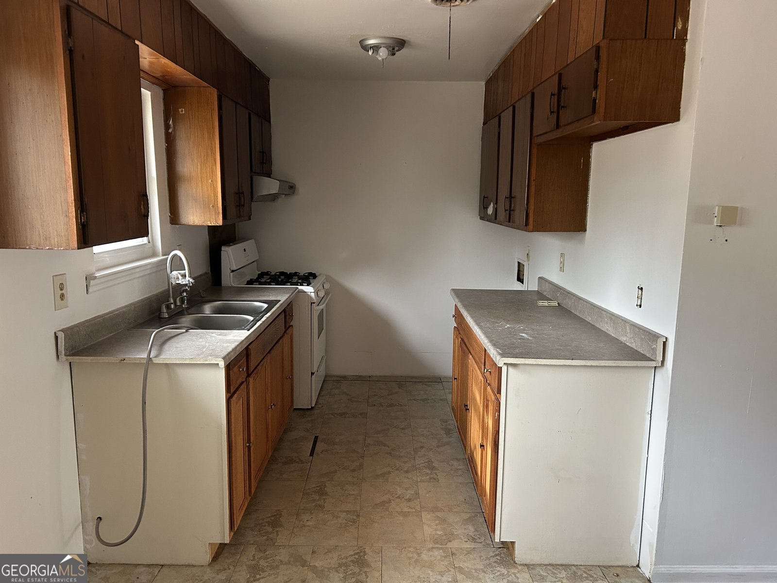 320 Hospital Drive Washington - 4