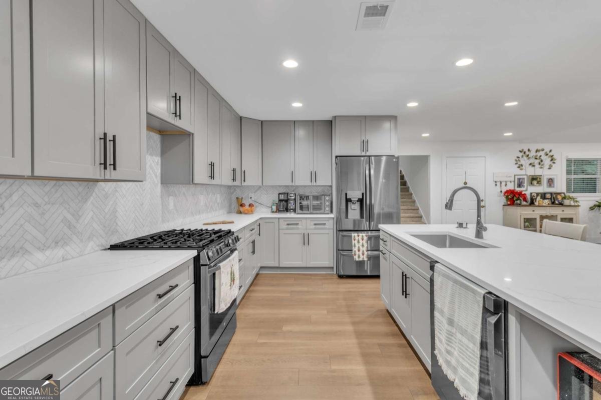 520 Herring Road Grayson - 16