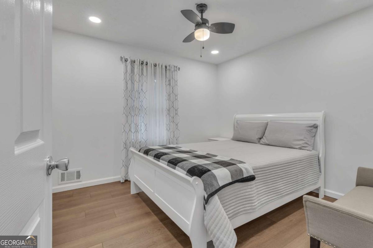 520 Herring Road Grayson - 23