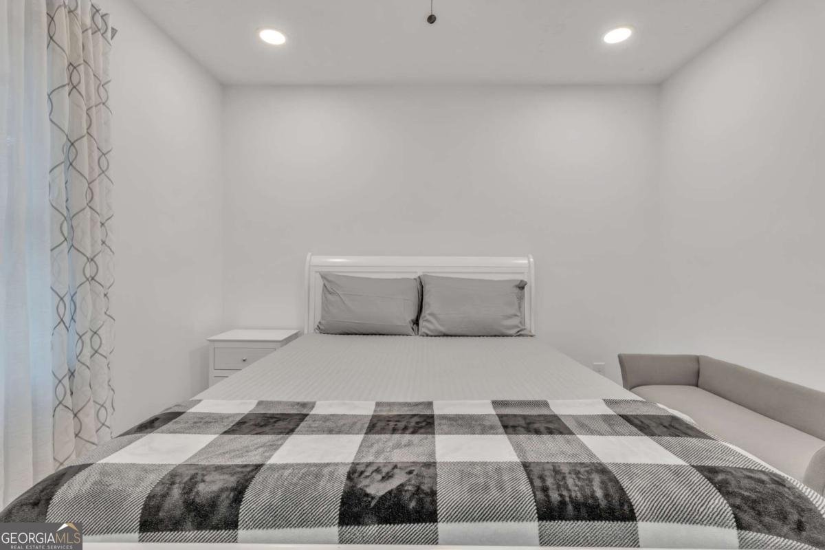 520 Herring Road Grayson - 24