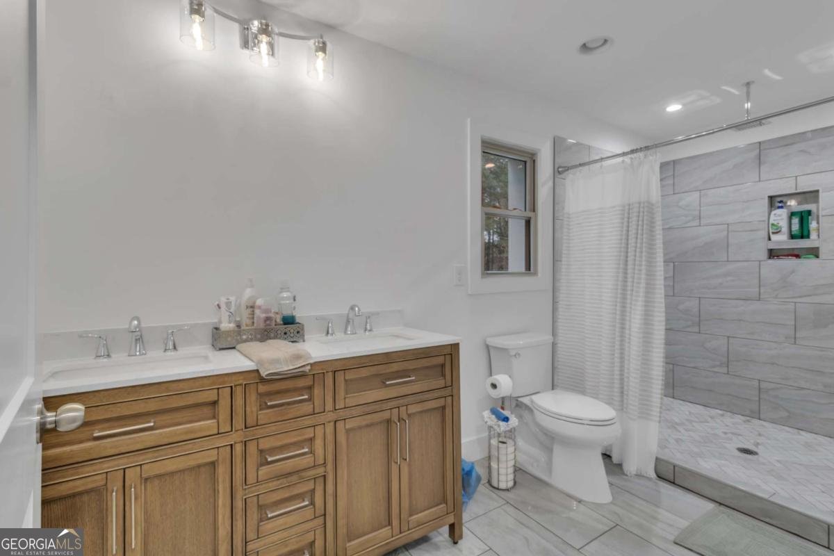 520 Herring Road Grayson - 31