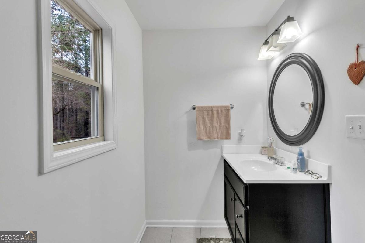 520 Herring Road Grayson - 38