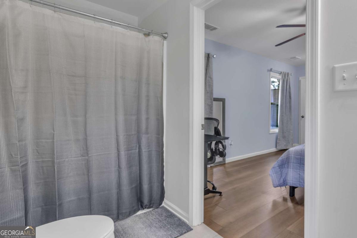 520 Herring Road Grayson - 44