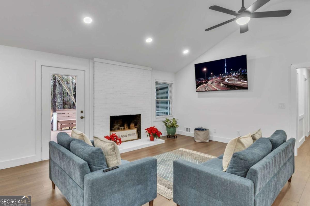 520 Herring Road Grayson - 8