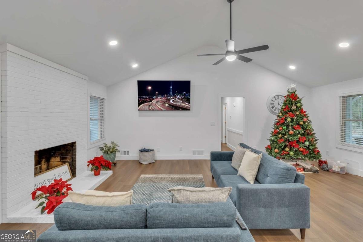 520 Herring Road Grayson - 9