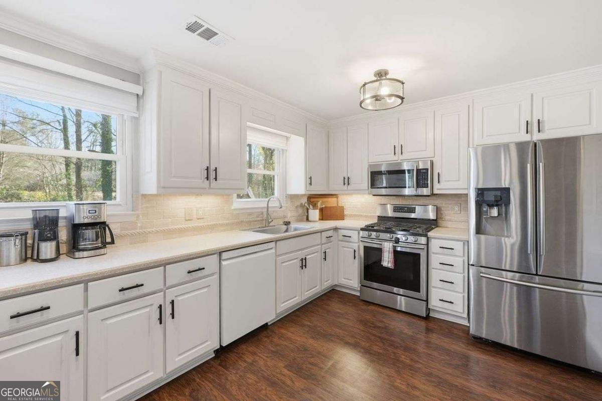 225 Barrington Drive Roswell - 12