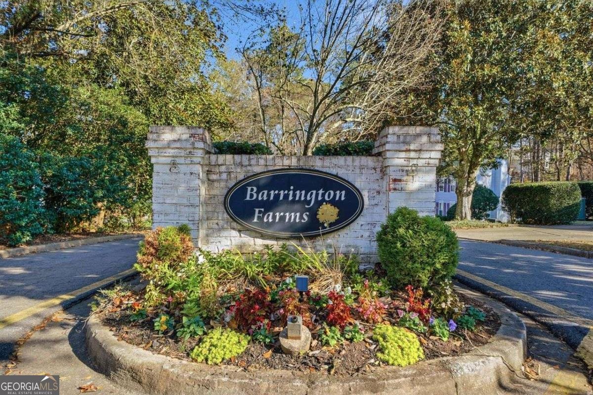 225 Barrington Drive Roswell - 33