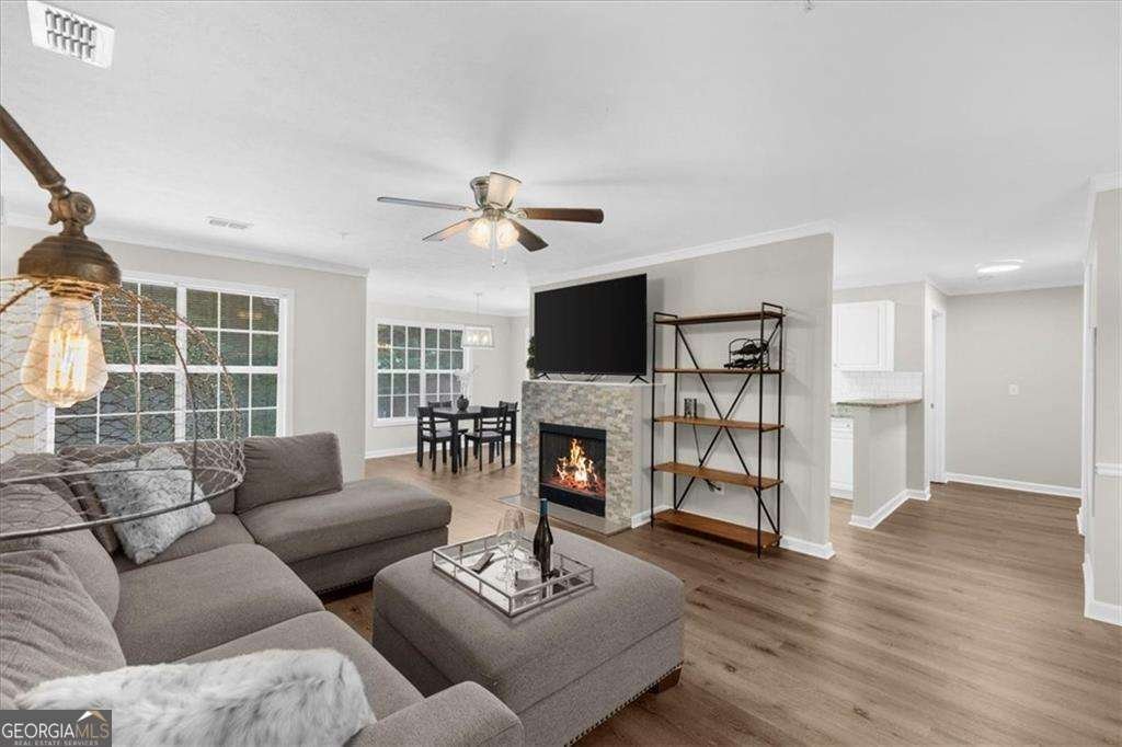 123 Streamside Drive Roswell - main photo