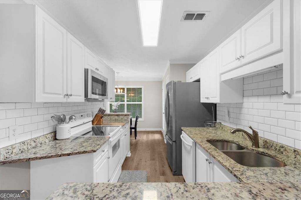 123 Streamside Drive Roswell - 19