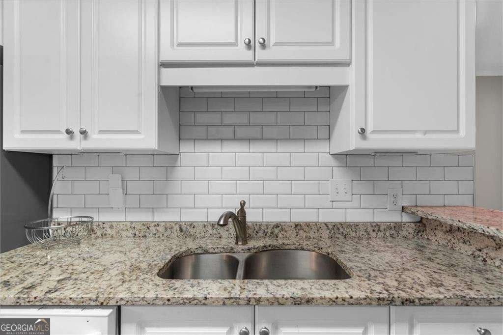 123 Streamside Drive Roswell - 24