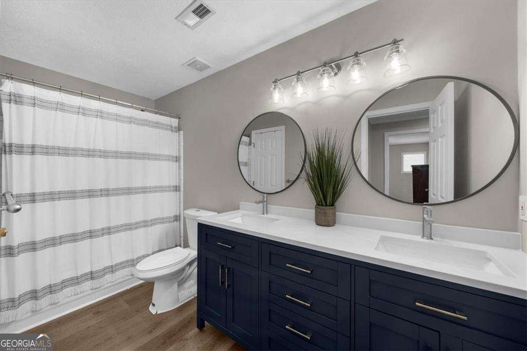 123 Streamside Drive Roswell - 27