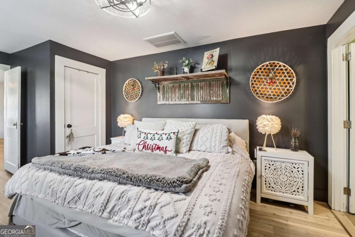 6150 Oak Grove Circle Cumming - 27