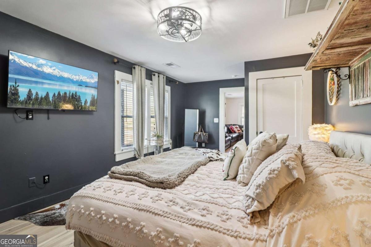 6150 Oak Grove Circle Cumming - 29