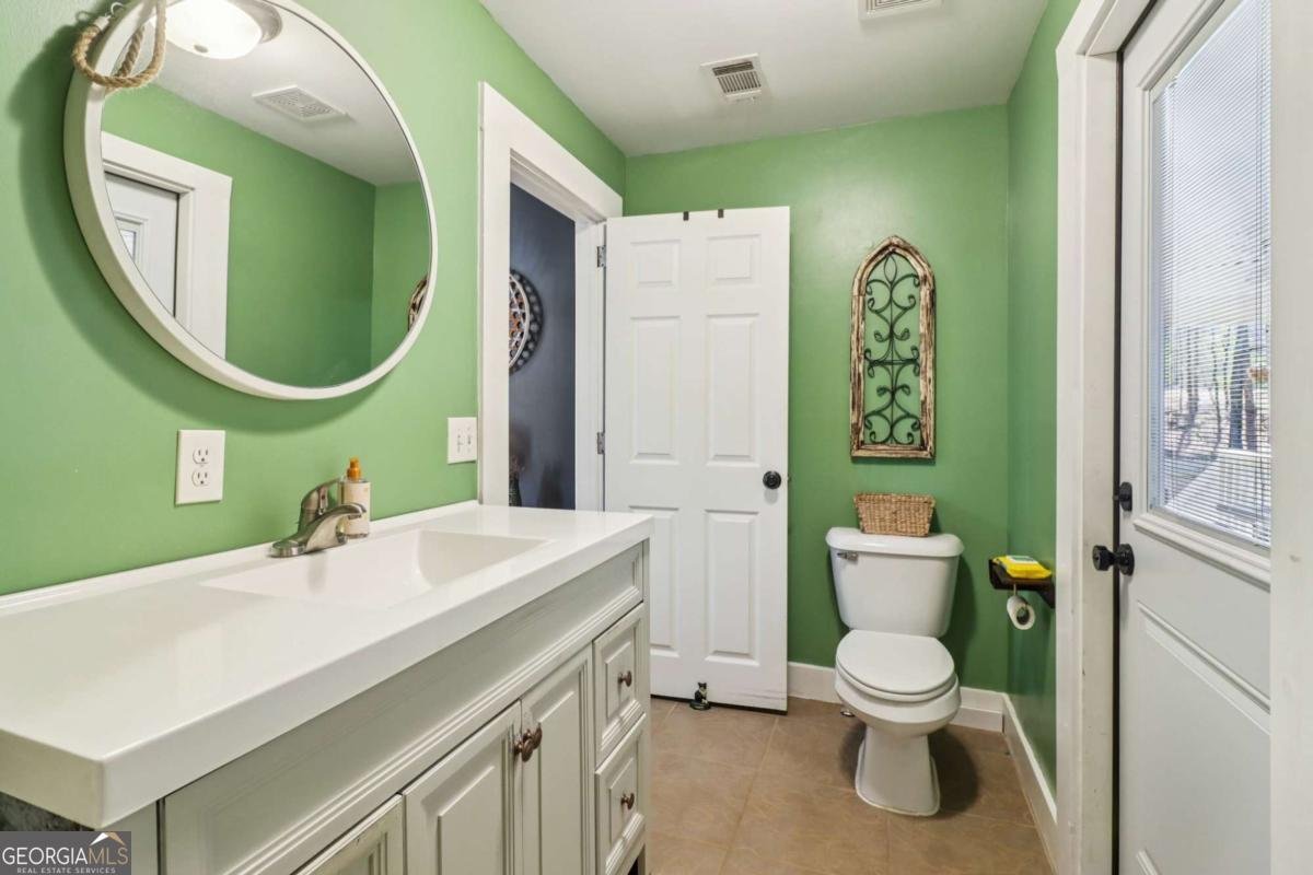 6150 Oak Grove Circle Cumming - 31