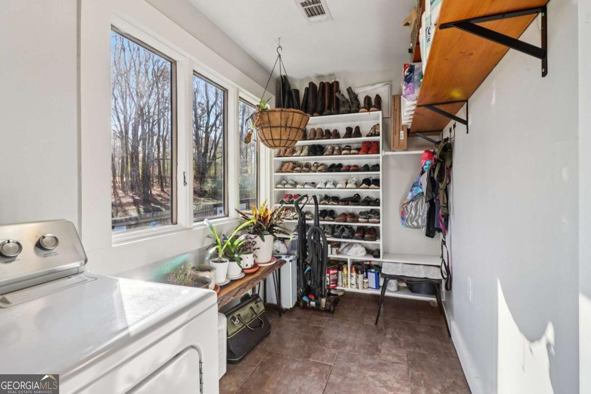 6150 Oak Grove Circle Cumming - 38