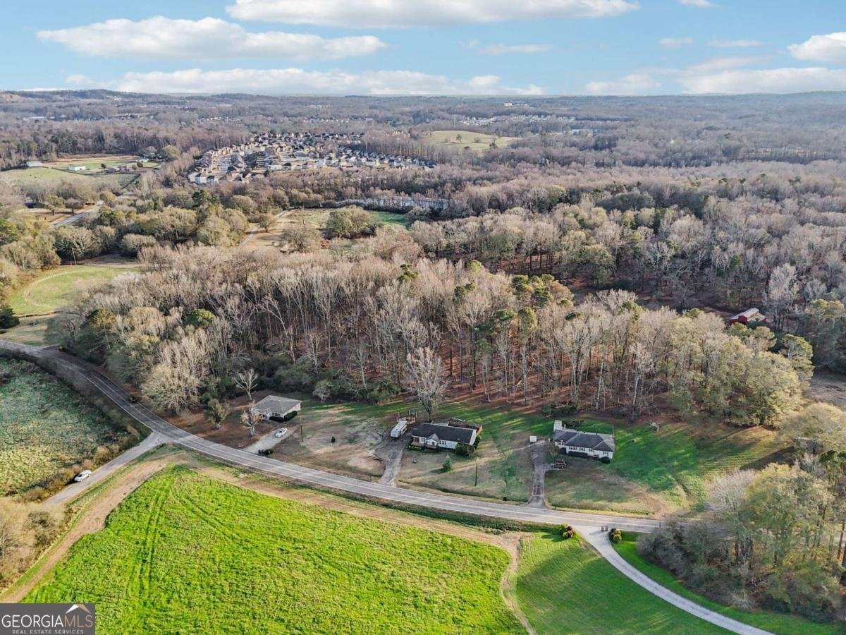 6150 Oak Grove Circle Cumming - 67