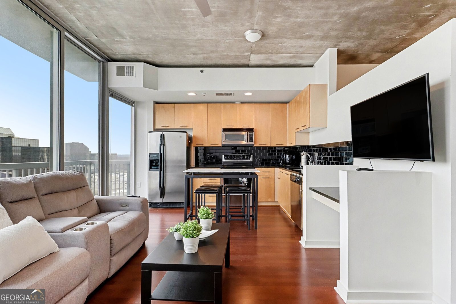 3324 Peachtree Road Atlanta - 1