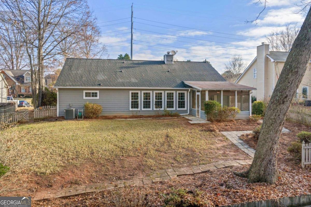 2370 Cape Courage Way Suwanee - 17