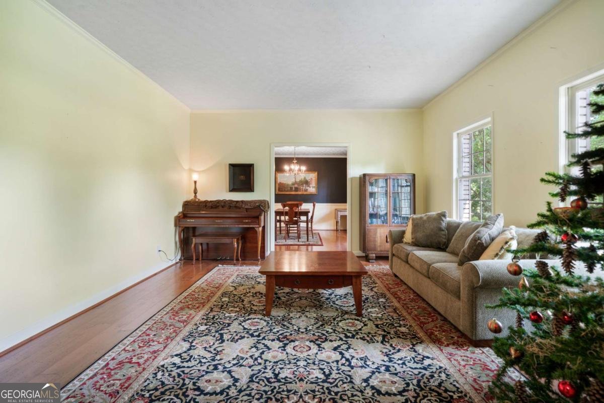 400 Simpson Road White - 3