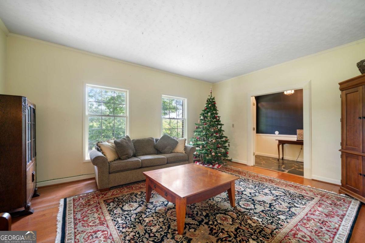 400 Simpson Road White - 4