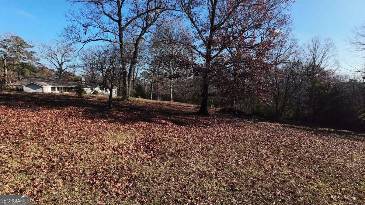 400 Simpson Road White - 40