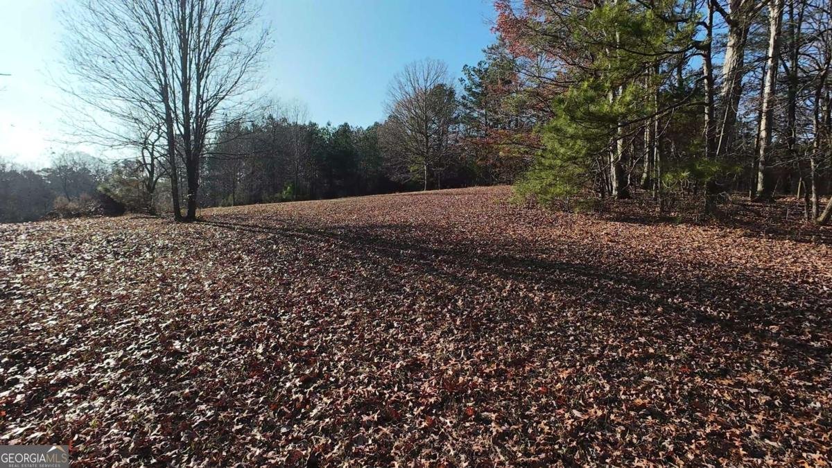 400 Simpson Road White - 41