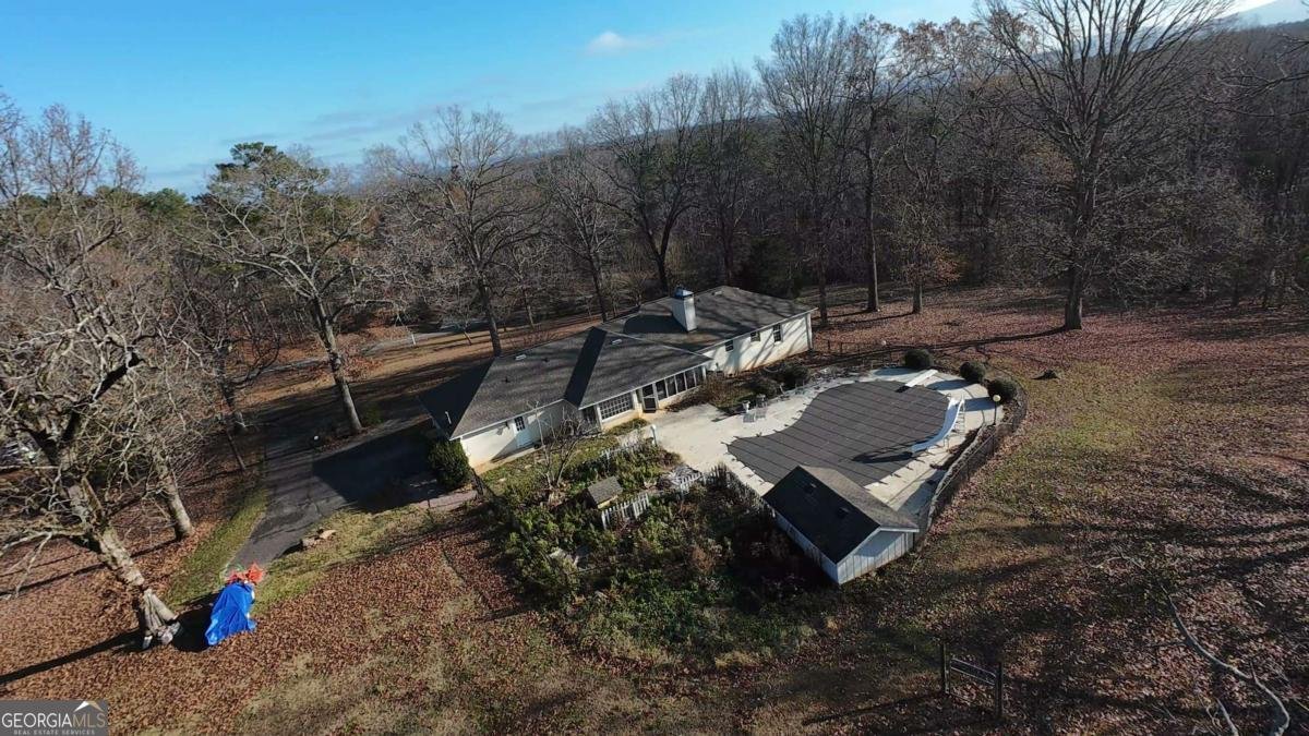 400 Simpson Road White - 42