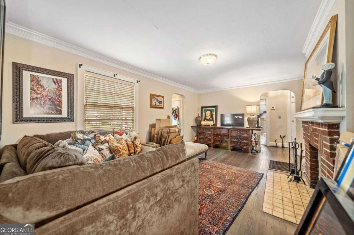 1047 LANIER Avenue Gainesville - 17