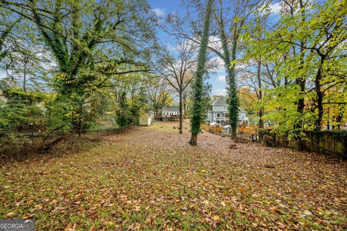 1047 LANIER Avenue Gainesville - 37