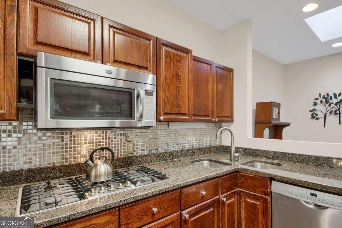 5364 BROOKE RIDGE Drive Atlanta - 16