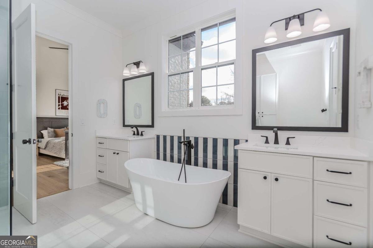 3277 Bailey Road Dacula - 36