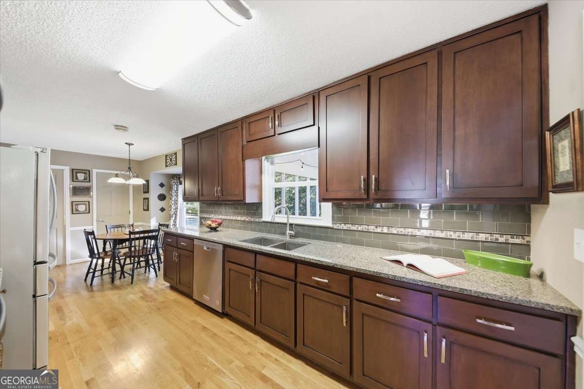 2334 Pine Point Drive Lawrenceville - 17