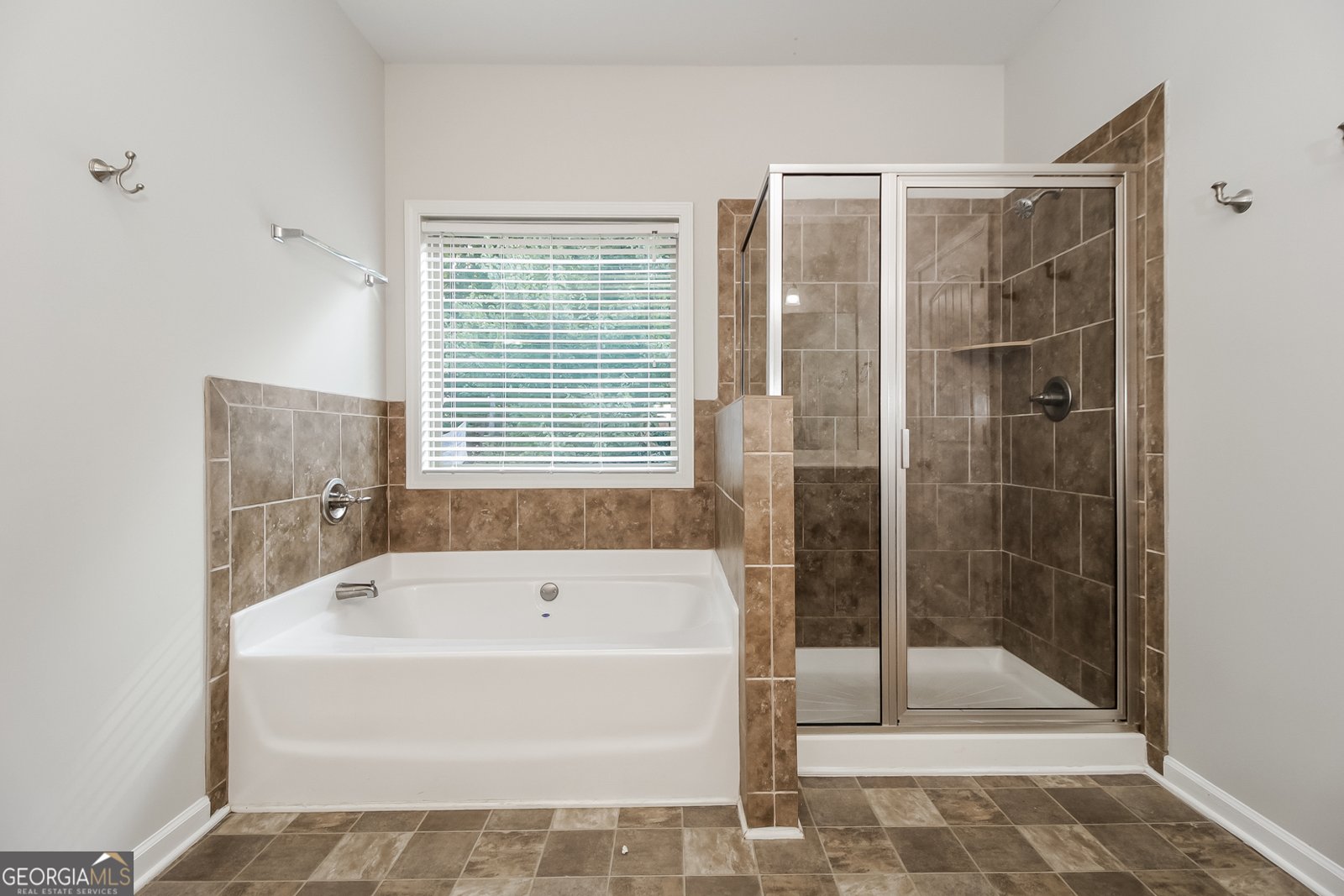 2225 Black Pebble Circle Buford - 28