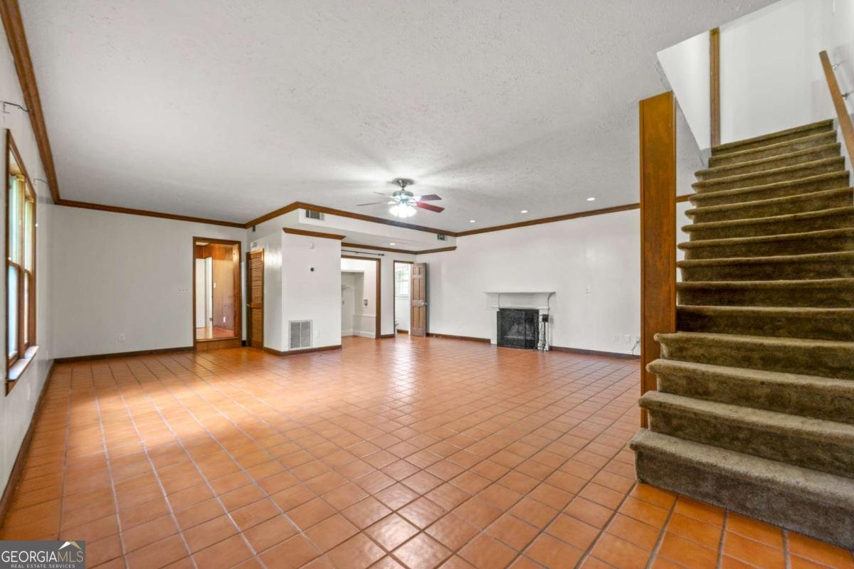 1885 North Drive Atlanta - 19