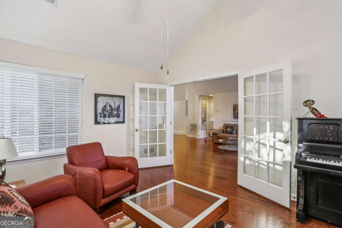 2906 Village Lane Roswell - 13