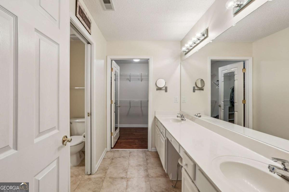 2906 Village Lane Roswell - 17