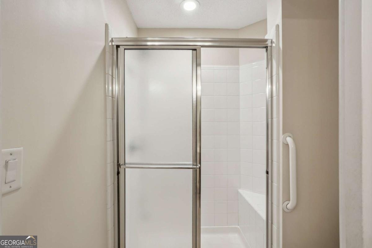 2906 Village Lane Roswell - 19